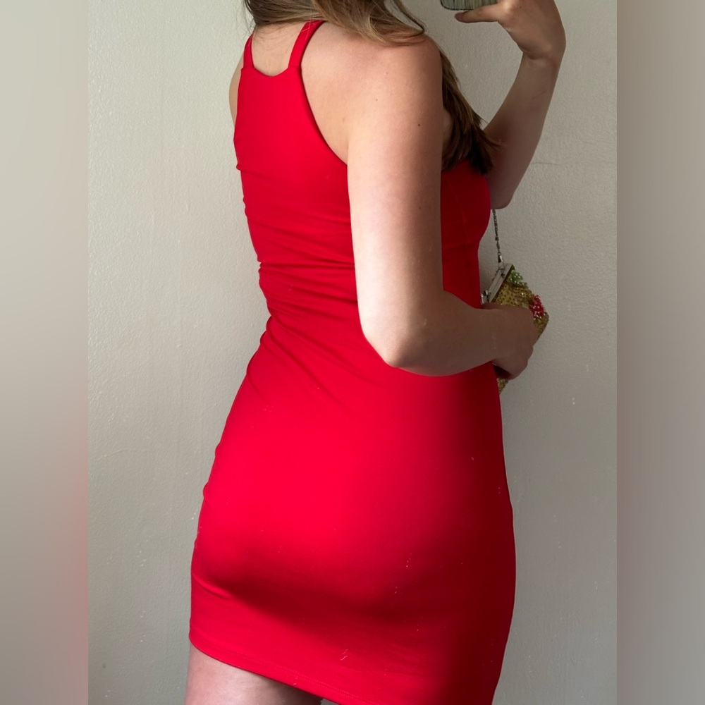 Little red dress - Picture 2 of 3